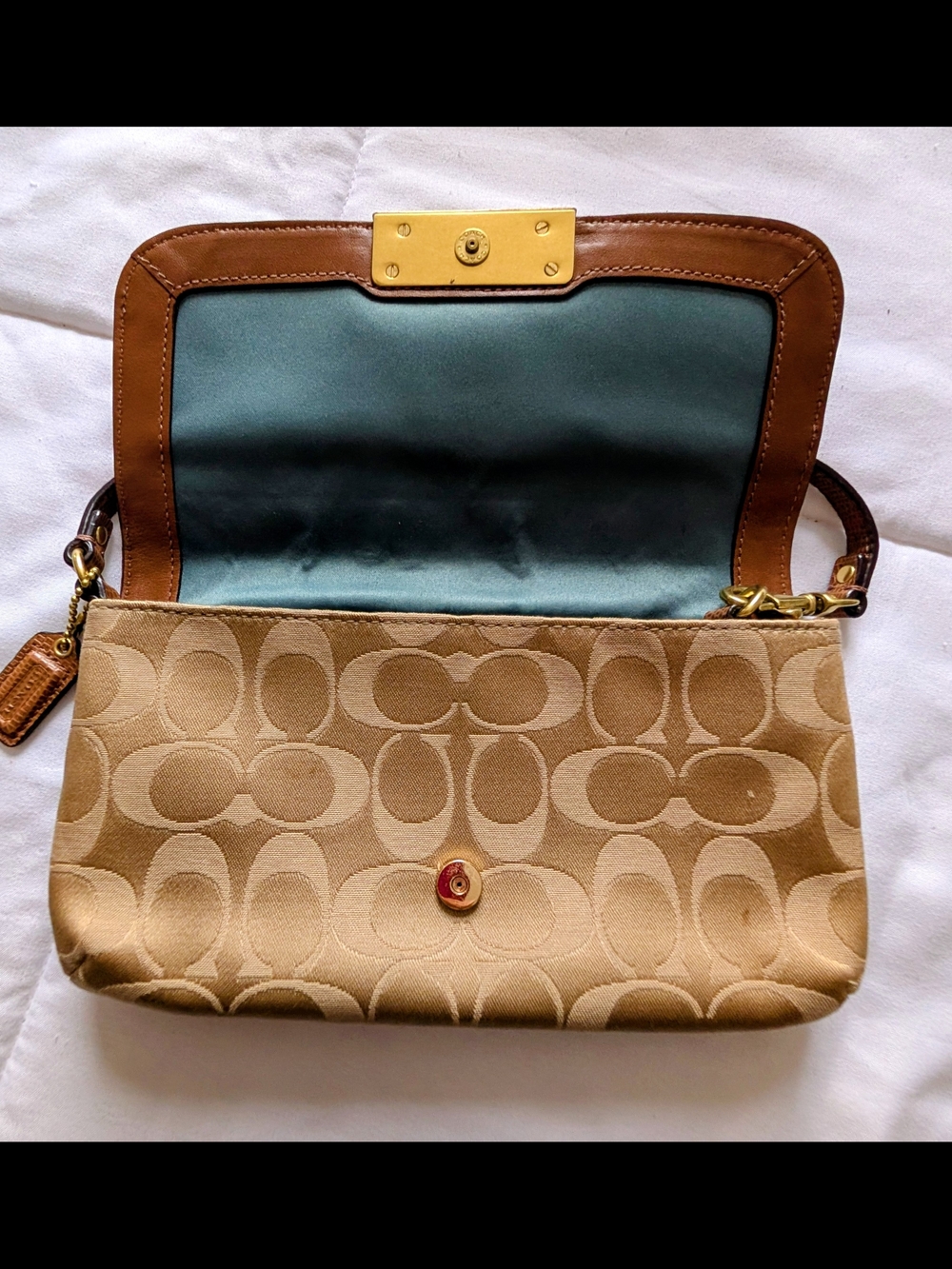 Coach Tan Signature Jacquard Wristlet with Gold Hardware/COA - Picture 2 of 12